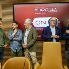 Los cocineros Miguel Cobo y Ricardo Temiño, el concejal de Turismo, Carlos Niño, el presidente de la Federación de Hostelería, Enrique Seco, y el gerente de la IGP Morcilla de Burgos, Rafael González, presentaron el primer Festival de la Morcilla de Burgos.