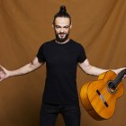 Imagen del guitarrista Diego Guerrero.