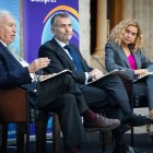 José Manuel García-Margallo y Meritxell Batet, en Burgos, durante el encuentro 'Diálogos para el Desarrollo'.