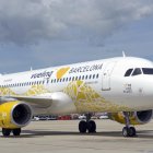 Archivo - Un avión de Vueling.