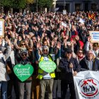 Unos 3.500 burgaleses participaron en la manifestación por Sanidad Pública que terminó en la en la Plaza Mayor de Burgos.
