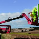 Imagen de la colocación de una de las señales.