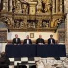 Presidente del Cabildo, Félix Castro, vicario general, Carlos Izquierdo, arzobispo, Mario Iceta, arquitecto de la Catedral, José Manuel Álvarez Cuesta.