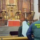 Imagen de los agentes en el Monasterio de Belorado.