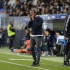 Jesús Galván da instrucciones durante el partido contra el Málaga.