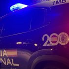 Vehículo e la Policía Nacional.