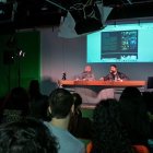 Imagen de una charla de la primera edición de las Jornadas Audiovisuales Profesionales del IES Diego Marín Aguilera.