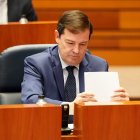 El presidente de la Junta, Alfonso Fernández Mañueco, durante la primera jornada del pleno de las Cortes de Castilla y León.