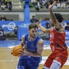 Guðmundsson durante el partido contra Baxi Manresa.