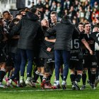 Los jugadores celebran el pase a octavos de final.