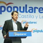 Archivo - El presidente del PP en funciones de la Junta de Castilla y León, Alfonso Fernández Mañueco, interviene en la clausura de la Junta Directiva Autonómica del Partido Popular de Castilla y León, en la sede del PPCyL, a 15 de febrero de 2022, en Val.
