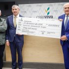 Miguel Ángel López, José María Hontoria y Julián Martínez, durante la entrega del cheque con la recaudación de la lotería solidaria.