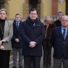 El presidente de Castilla y León, Alfonso Fernández Mañueco (c), encabeza el minuto de silencio convocado por la Junta de Castilla y León en honor a las víctimas del accidente ferroviario en Adamuz, a 19 de enero de 2026, en Valladolid (España).