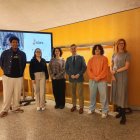 Algunos de los participantes del congreso junto al concejal de Juventud y a la directora de programación.