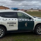 La Guardia Civil actúa para evitar la violencia en los campos de fútbol.