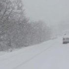 Archivo - La Agencia de #ProtecciónCivil y Emergencias ha activado la @UMEgob a petición de la @DGCyL para ayudar en la limpieza y mantenimiento de las vías afectadas por la nieve en la provincia de #Soria.