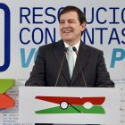 El presidente del PP de Castilla y León y candidato a la reelección al frente de la Junta, Alfonso Fernández Mañueco, comparece ante los medios de comunicación.