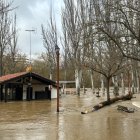 Imagen del quiosco inundado por la crecida del río Duero
