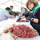 Instante de la fiesta de la cecina en conmemoración a San Pedro de Antioquía.