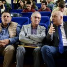 El presidente de la Ucale-Coag León, Poli Castellanos, el coordinador general de Coag Castilla y León, Lorenzo Rivera, y el viceconsejero de Agricultura, Ganadería y Desarrollo Rural de la Junta, Jorge Llorente, atienden a los medios antes de la jornada ‘El cultivo del maíz en la provincia de León: rentabilidad y futuro’.