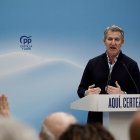 El presidente del Partido Popular, Alberto Núñez Feijóo, interviene en un mitin en Tordesillas.