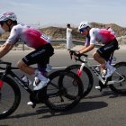 Lorenzo Quartucci y Rodrigo Álvarez, en el pasado Tour de Omán.