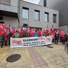 Concentración a las puertas de la Oficina Territorial de Trabajo.