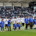 La celebración del Día Mundial del Autismo estuvo presente antes del inicio del partido.
