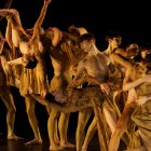 La Compañía Larreal, jóvenes bailarines del Real Conservatorio Profesional de Danza de Madrid 'Mariemma', bajo la dirección de Aleix Mañé, llegarán al teatro Casino de Salas el 18 de abril.