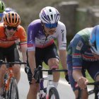 Adrián Fajardo, en la escapada de la segunda etapa en Navarra.
