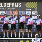 Daniel Cavia saluda en la presentación de equipos en Terneuzen.