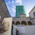 IMagen exterior de la torre del Hospital del Rey durante los trabajos que se realizaban a finales del mes de febrero.