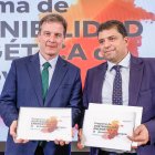 El presidente de la Diputación, Borja Suárez, y el diputado responsable de Sodebur, Carlos Gallo.
