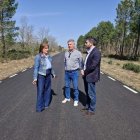 De izda a dcha, Jiménez, Muñoz y Del Barrio visitan las obras de la carretera del polígono de Navalcaballo (Soria).