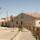 Una de las calles del municipio donde el Ayuntamiento ha puesto en marcha la adjudicación de una vivienda de alquiler social para atraer nuevos vecinos.