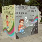 Cubo artístico en el paseo Sierra de Atapuerca.