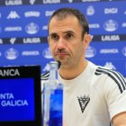 Antxon Muneta en la comparecencia de Riazor.