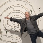 El artista  vallisoletano Eugenio Ampudia, expone 'Nadie encuentra arraigo en un planeta desconocido' en la galería madrileña Max Estrella.