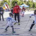 Dos nios participan en la I Fiesta del Deporte
