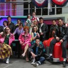 Los protagonistas del musical, listos para tomar la escena.