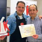 Carnicería Eduardo Antón, de la calle Rey Don Pedro 38, vuelve al concurso después de imponerse en 2025 con Pollito pío.