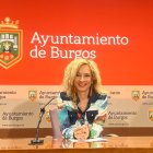 Blanca Carpintero, en rueda de prensa, en el Ayuntamiento de Burgos.