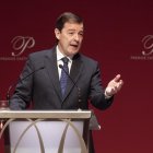 Archivo - El  presidente de la Junta, Alfonso Fernández Mañueco, preside el acto de entrega de los Premios Castilla y León 2025, a 21 de abril de 2026, en Valladolid, Castilla y León (España). Los premios, entregados anualmente, reconocen la labor de aque.