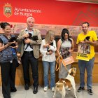 Un momento de la presentación de la nueva campaña contra el abandono animal en Burgos.