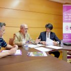 De derecha a izquierda: Diego Marqueta, presidente del Colegio Oficial de Ingenieros Industriales de Valladolid; Agustín Nogal, exdecano del Colegio de León; y Carlos J. Moreno, director del Colegio de Valladolid.