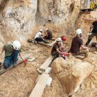 Los excavadores trabajan en una de las zonas de excavación en Cueva Fantasma.