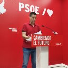 Daniel de la Rosa, en la sede del PSOE de Burgos.