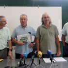 Los máximos responsables de las organizaciones profesionales agrarias de Castilla y León, Asaja, Donaciano Dujo, Alianza UPA-COAG, Aurelio González y Lorenzo Rivera, y UCCL, Jesús Manuel González Palacín, informan de la concentración prevista frente a la Consejería de la Presidencia el próximo jueves 27 de agosto.