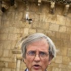El director general de Patrimonio Cultural, José Ramón Sola, visita la iglesia del Mercado en León.