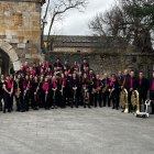 Foto de familia de la Banda de Música ‘Sones del Órbigo de Veguellina de Órbigo’.